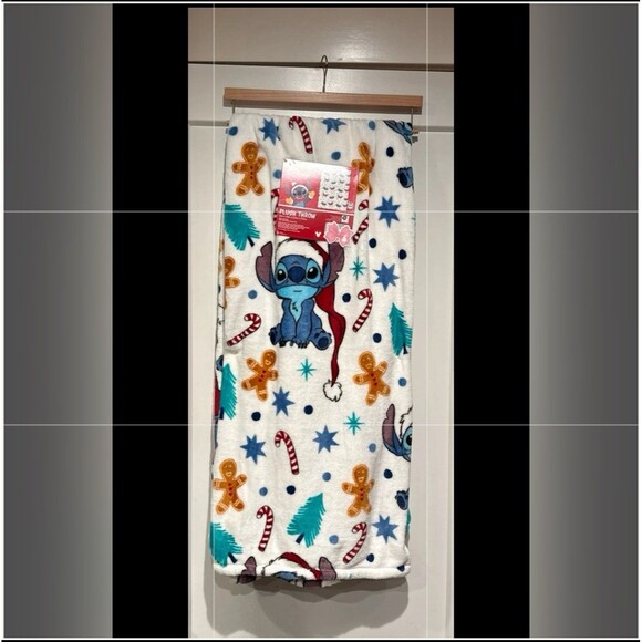 2025 Disney Christmas Stitch Plush Throw Blanket - Picture 1 of 4